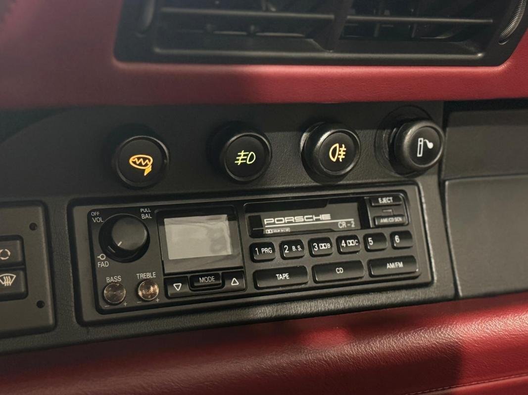 Porsche 911 - Photo 24
