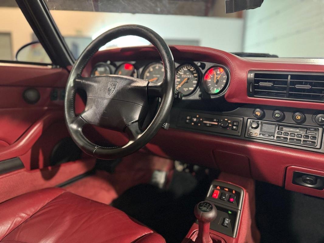 Porsche 911 - Photo 10
