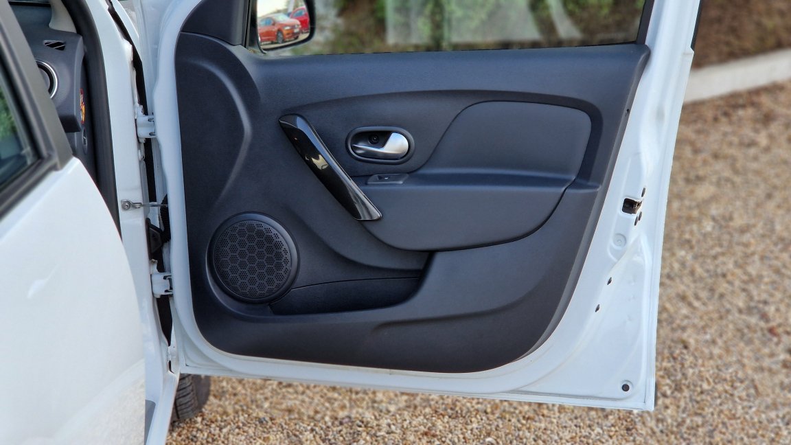 Dacia Logan - Photo 13