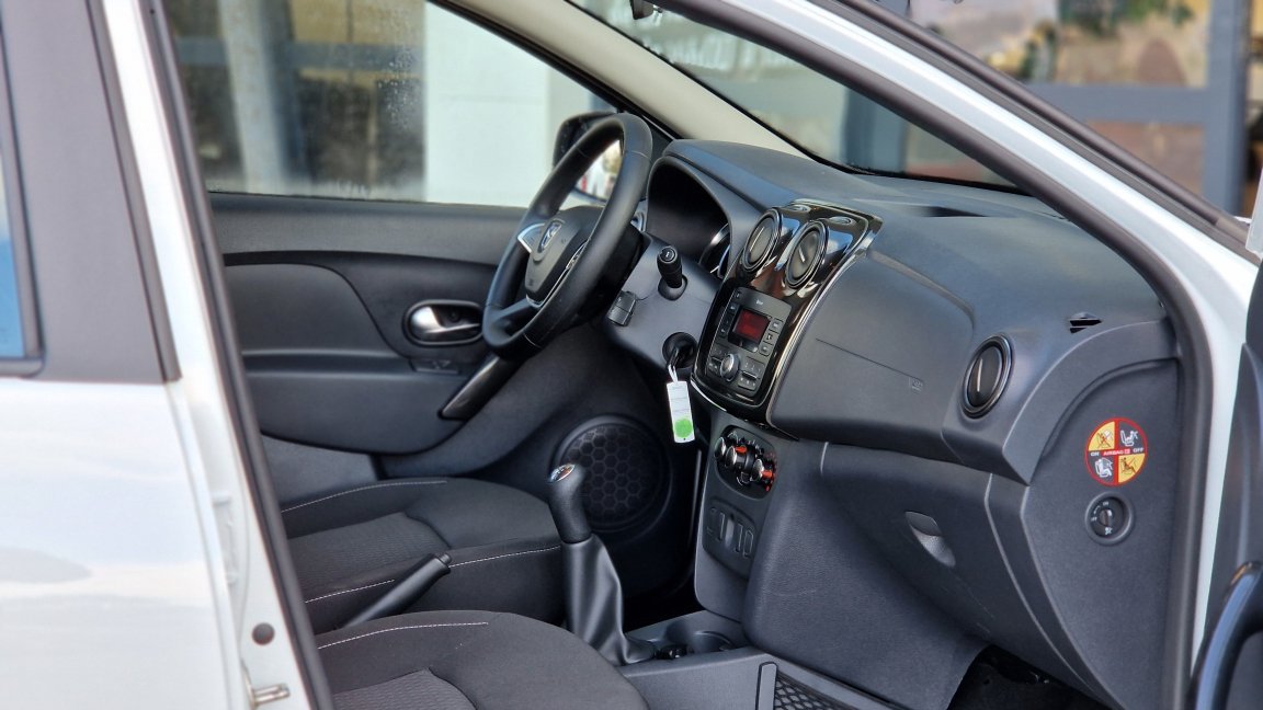 Dacia Logan - Photo 20