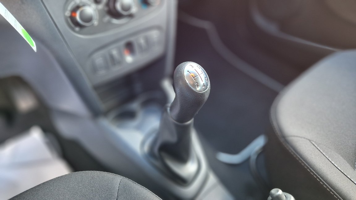 Dacia Logan - Photo 22