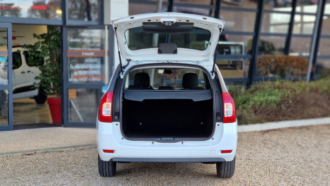 Dacia Logan - Photo 35