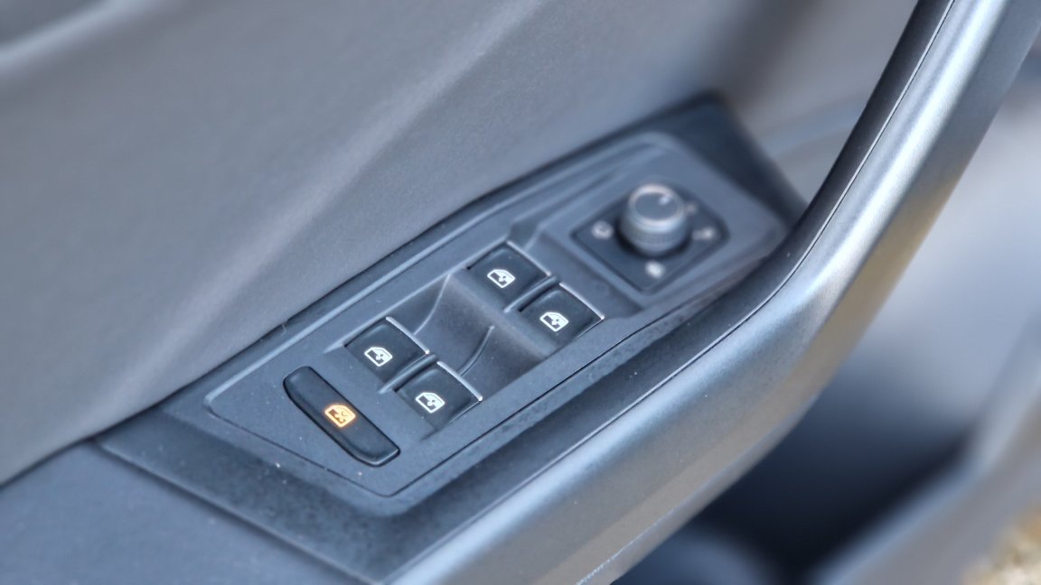 Volkswagen T-Roc - Photo 26