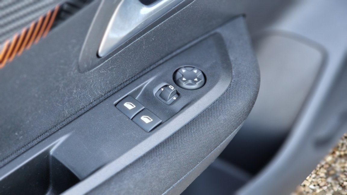 Peugeot 208 - Photo 17