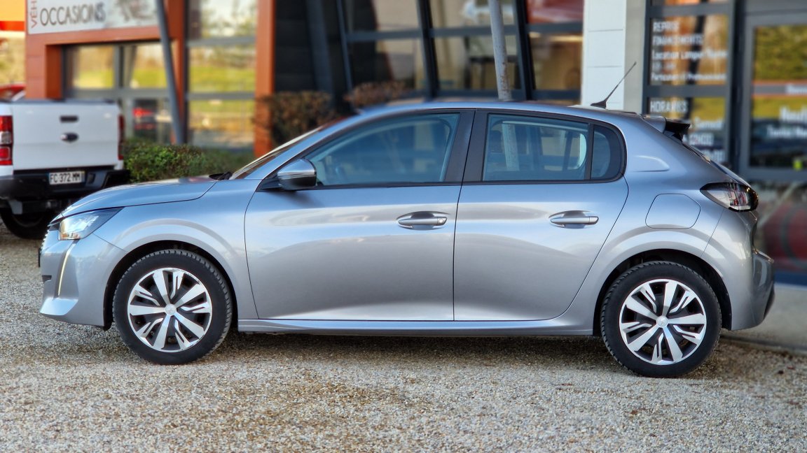 Peugeot 208 - Photo 2