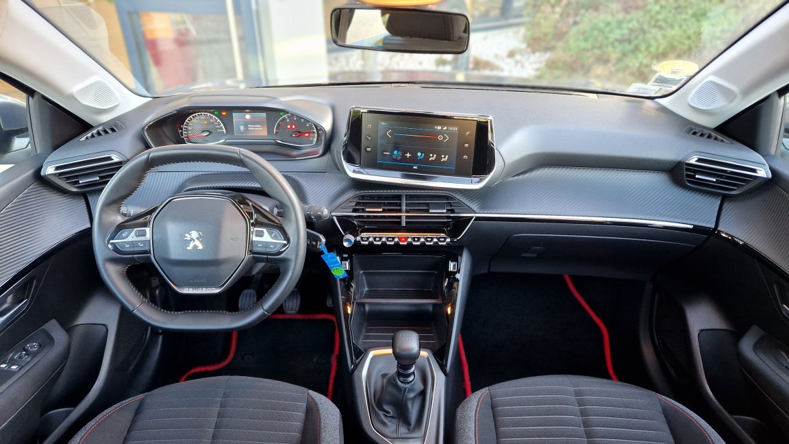 Peugeot 208 - Photo 22