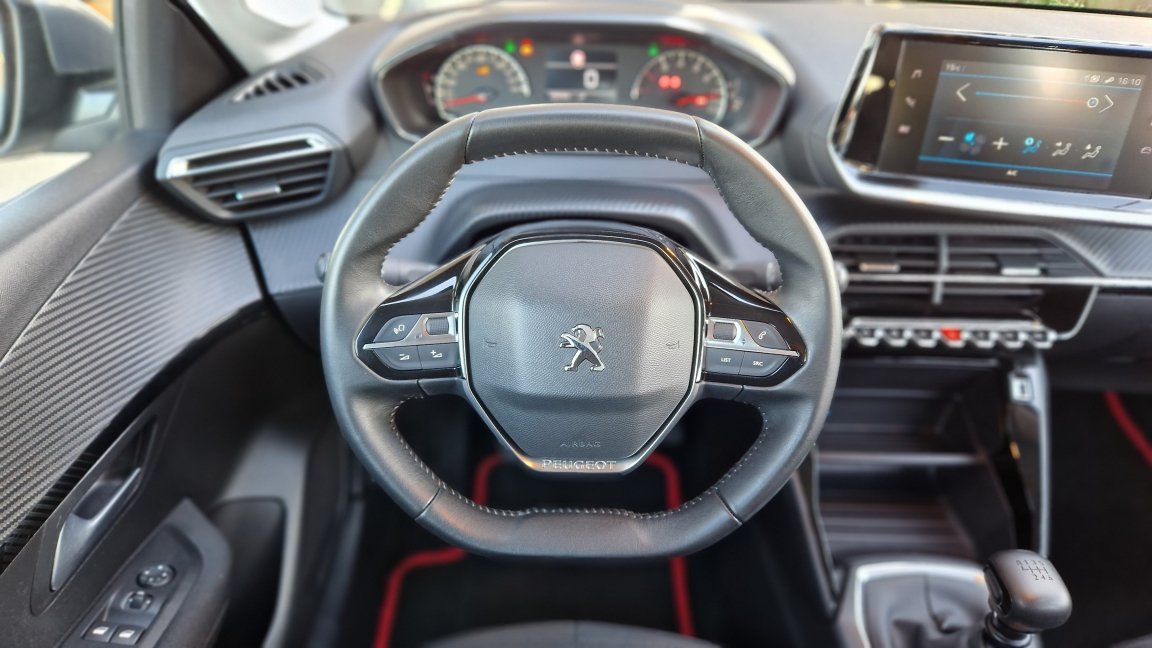 Peugeot 208 - Photo 24