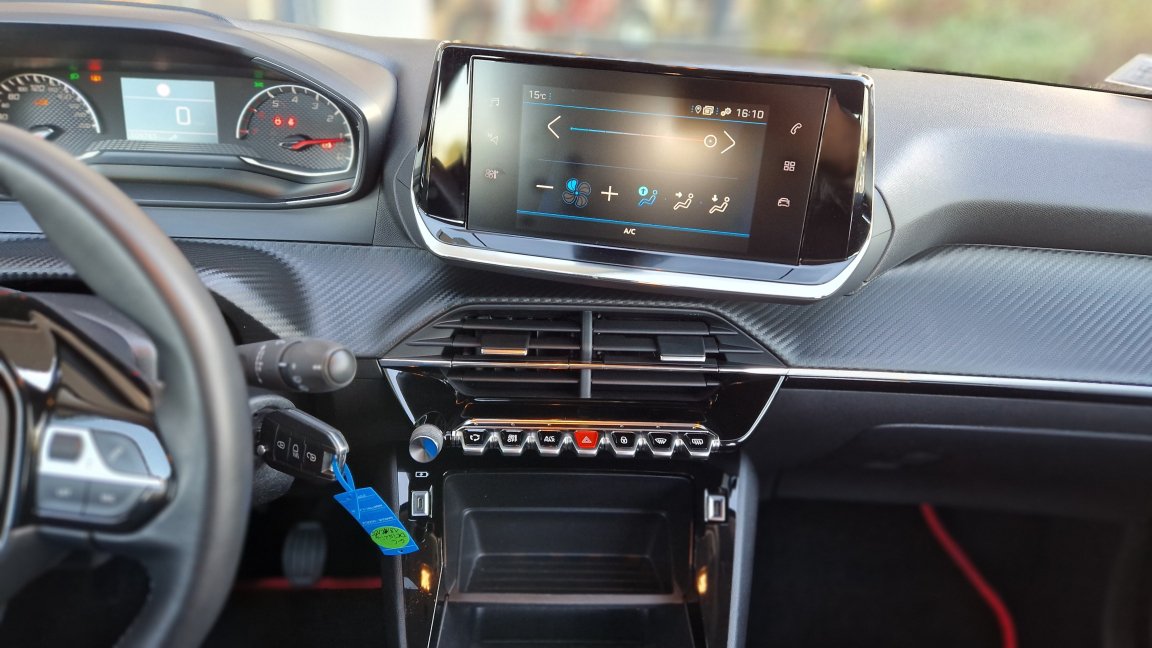 Peugeot 208 - Photo 25