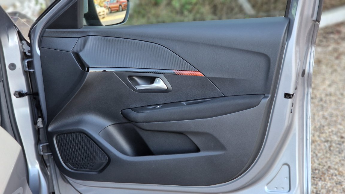 Peugeot 208 - Photo 43