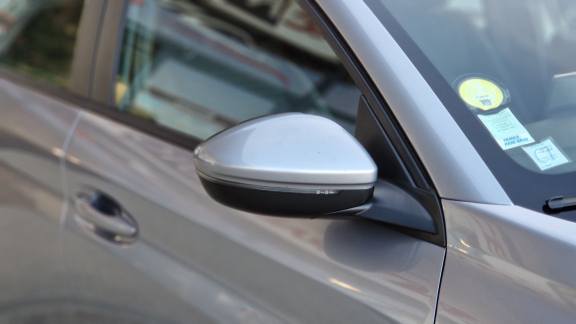 Peugeot 208 - Photo 6