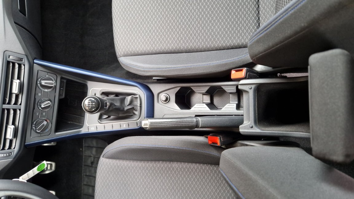 Volkswagen Polo - Photo 38