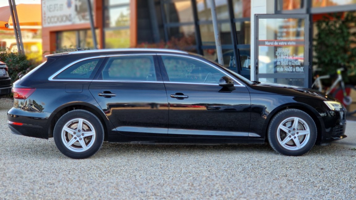 Audi A4 Avant - Photo 12