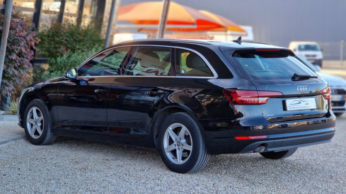 Audi A4 Avant - Photo 14