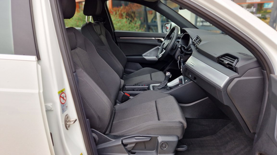 Audi Q3 - Photo 14
