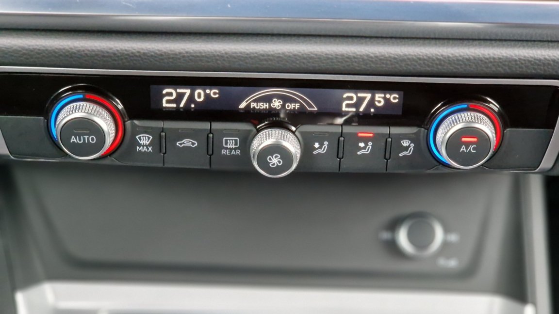 Audi Q3 - Photo 17