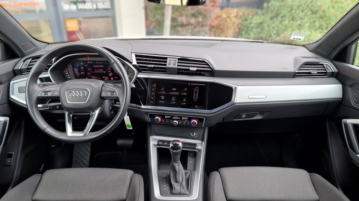 Audi Q3 - Photo 19