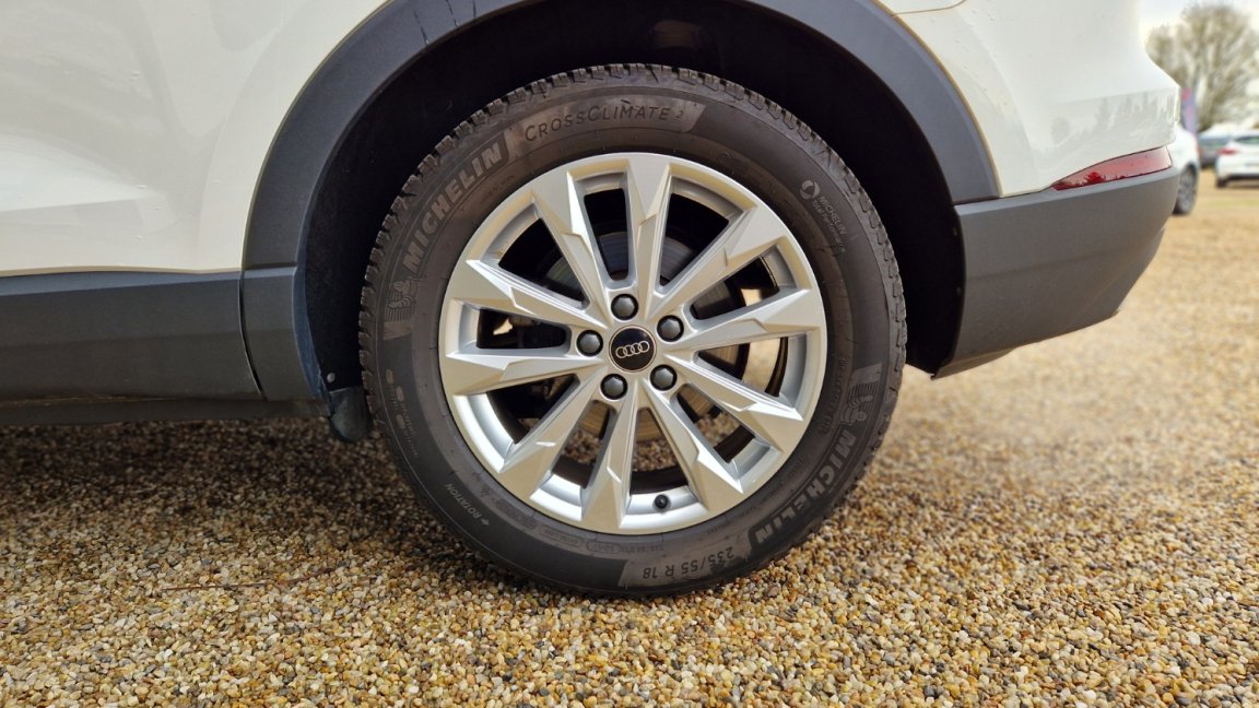 Audi Q3 - Photo 22