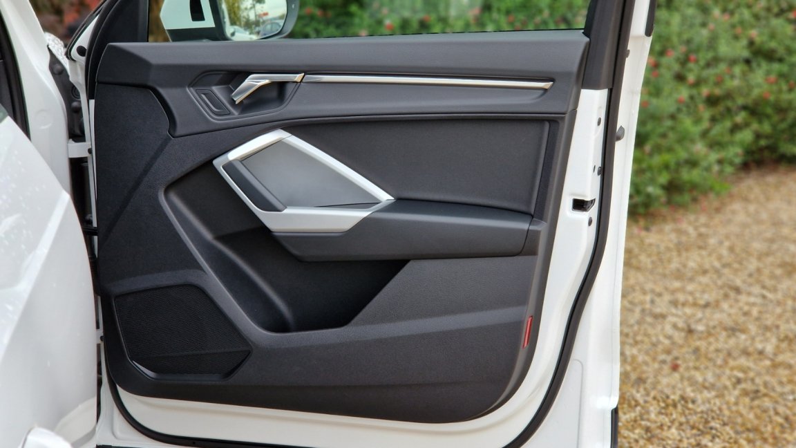 Audi Q3 - Photo 35