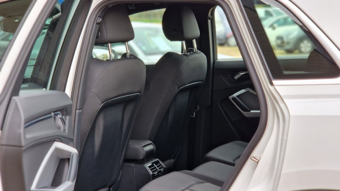 Audi Q3 - Photo 36