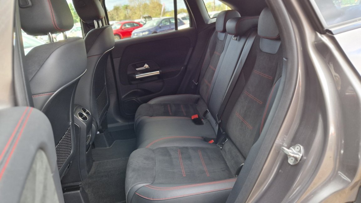 Mercedes Gla - Photo 19