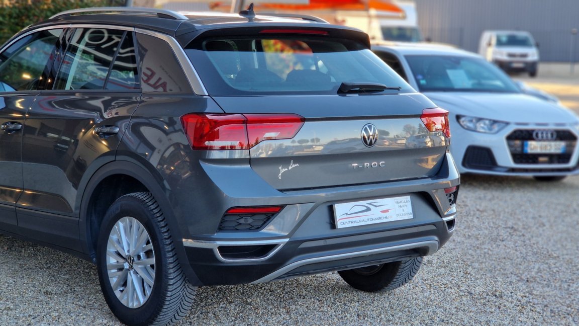 Volkswagen T-Roc - Photo 12