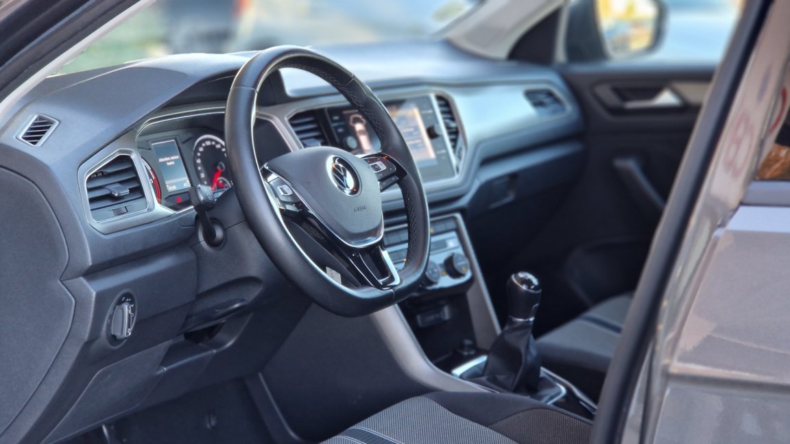 Volkswagen T-Roc - Photo 19