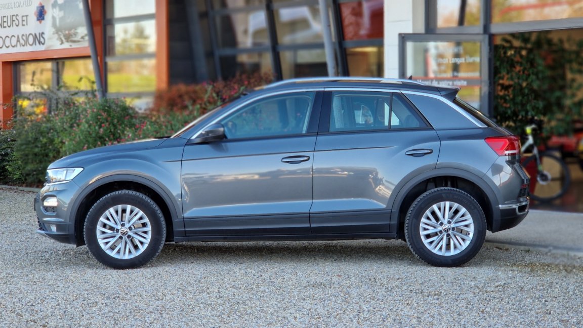 Volkswagen T-Roc - Photo 2