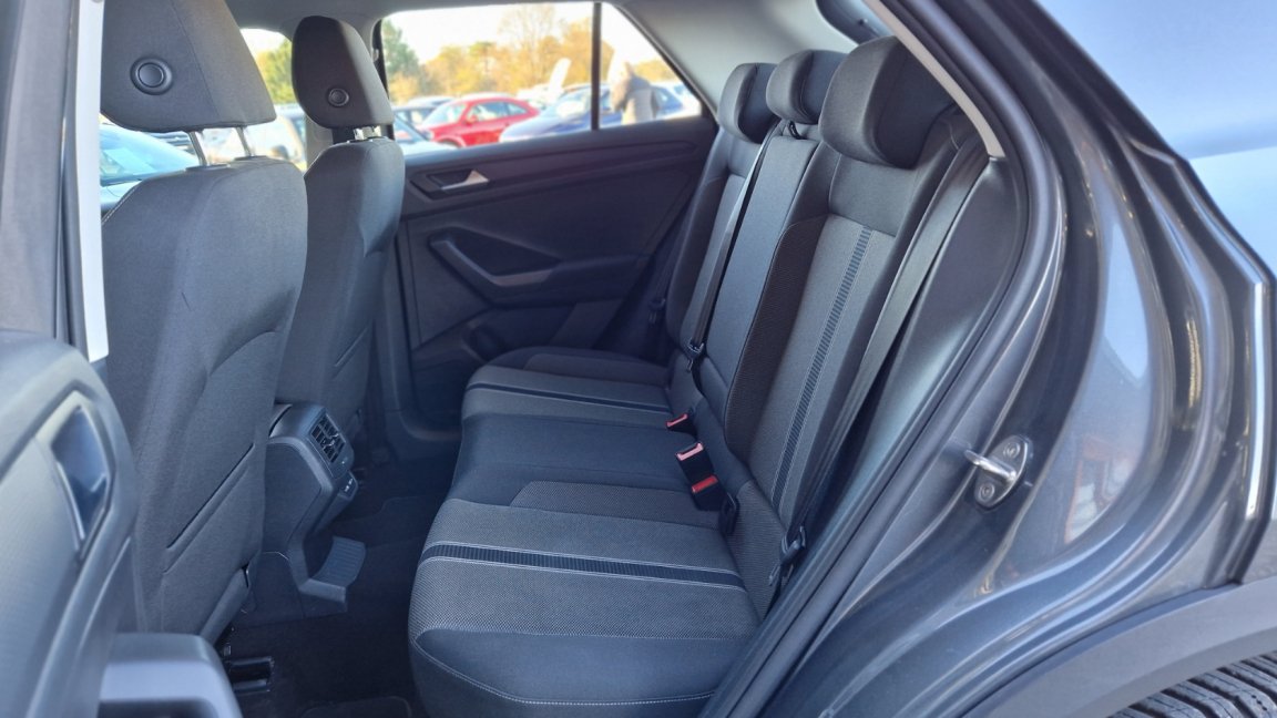 Volkswagen T-Roc - Photo 30