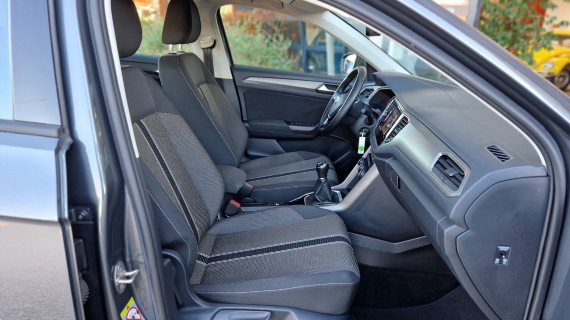 Volkswagen T-Roc - Photo 31