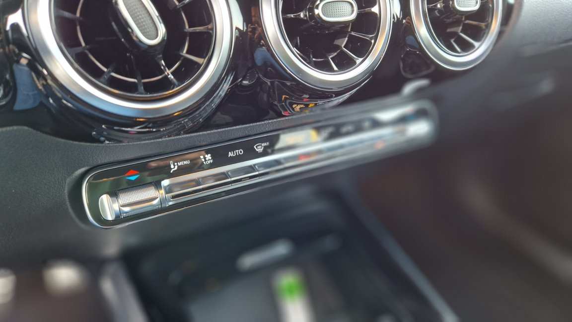Mercedes Gla - Photo 16