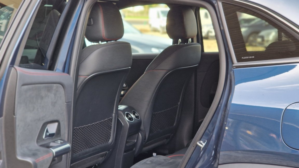 Mercedes Gla - Photo 26