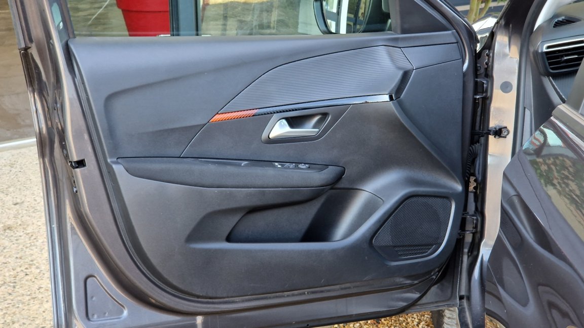 Peugeot 208 - Photo 16