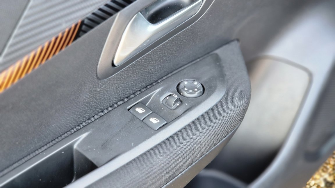 Peugeot 208 - Photo 19