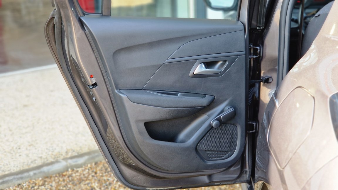 Peugeot 208 - Photo 20