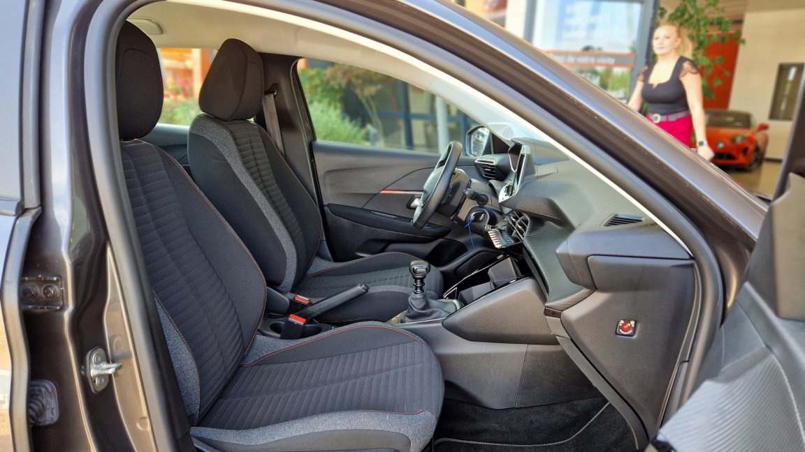Peugeot 208 - Photo 27