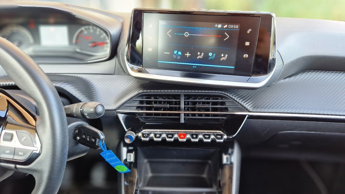 Peugeot 208 - Photo 39