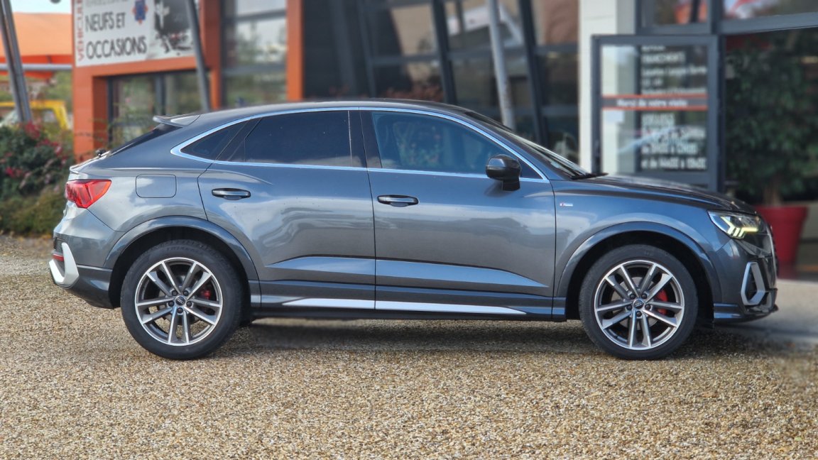 Audi Q3 Sportback - Photo 13