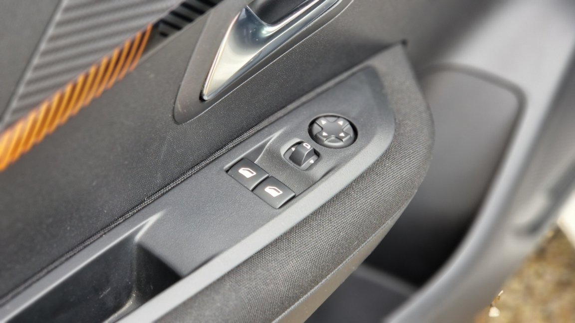 Peugeot 208 - Photo 12
