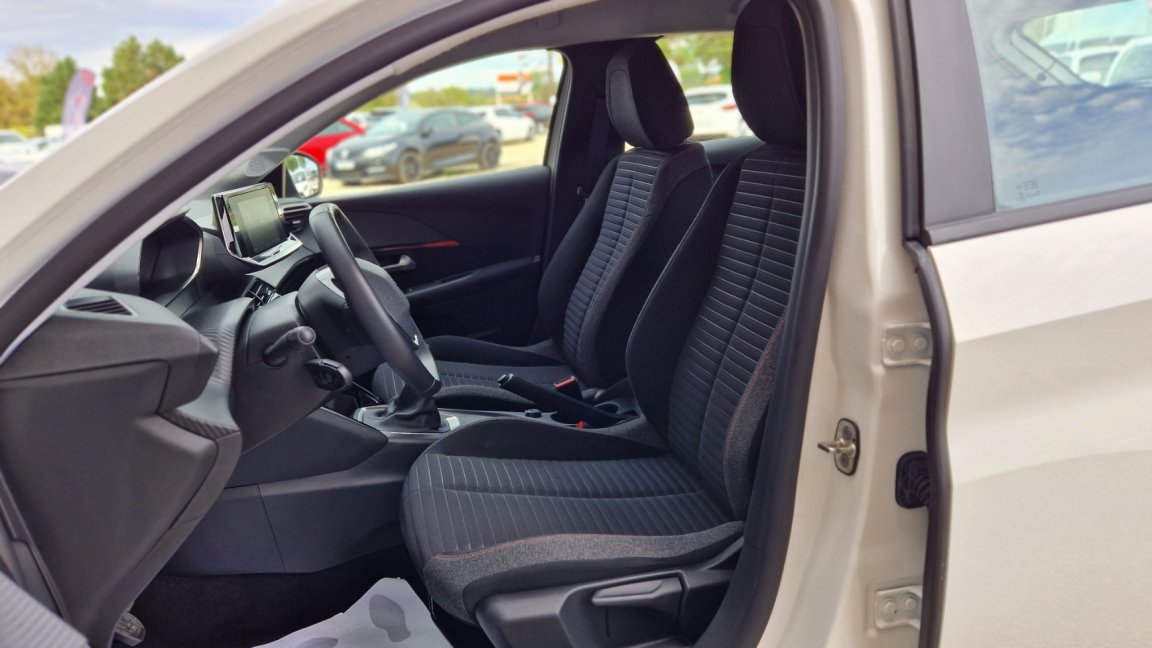 Peugeot 208 - Photo 14