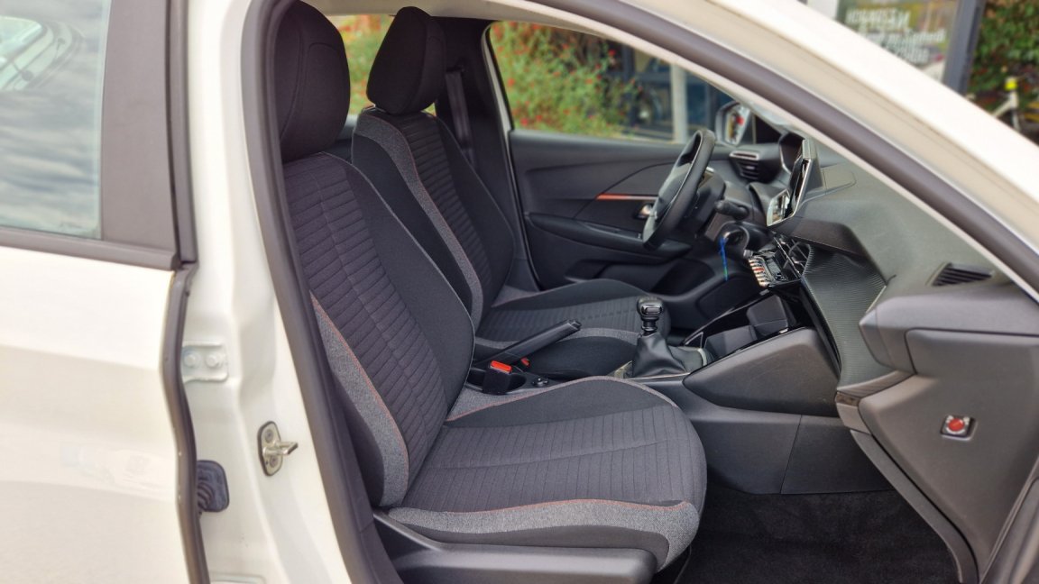 Peugeot 208 - Photo 24