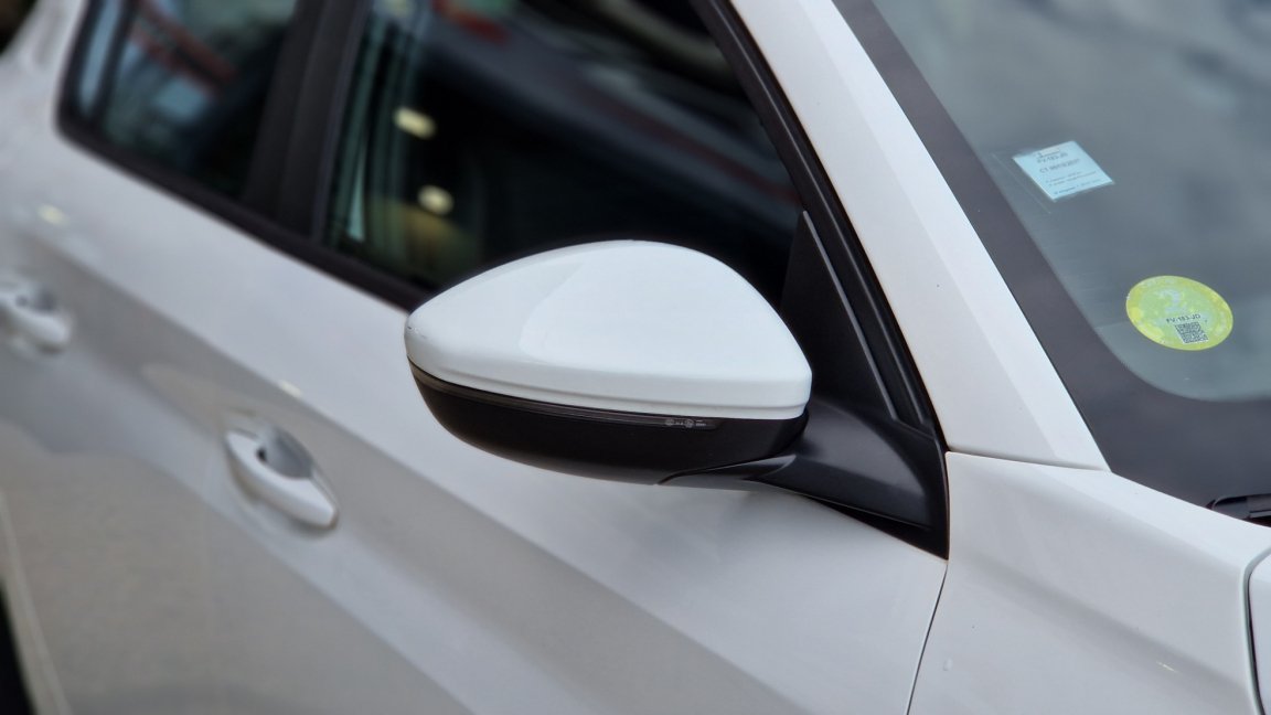 Peugeot 208 - Photo 3
