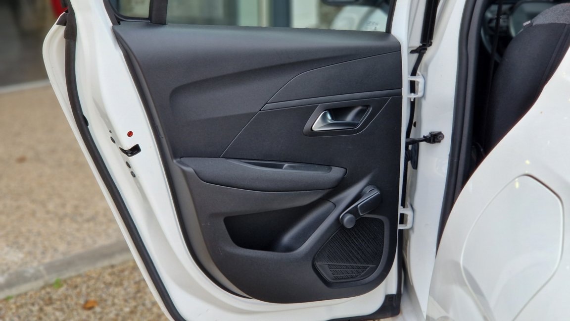Peugeot 208 - Photo 32