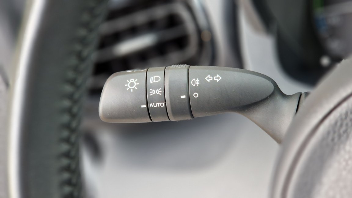 Toyota Yaris - Photo 12