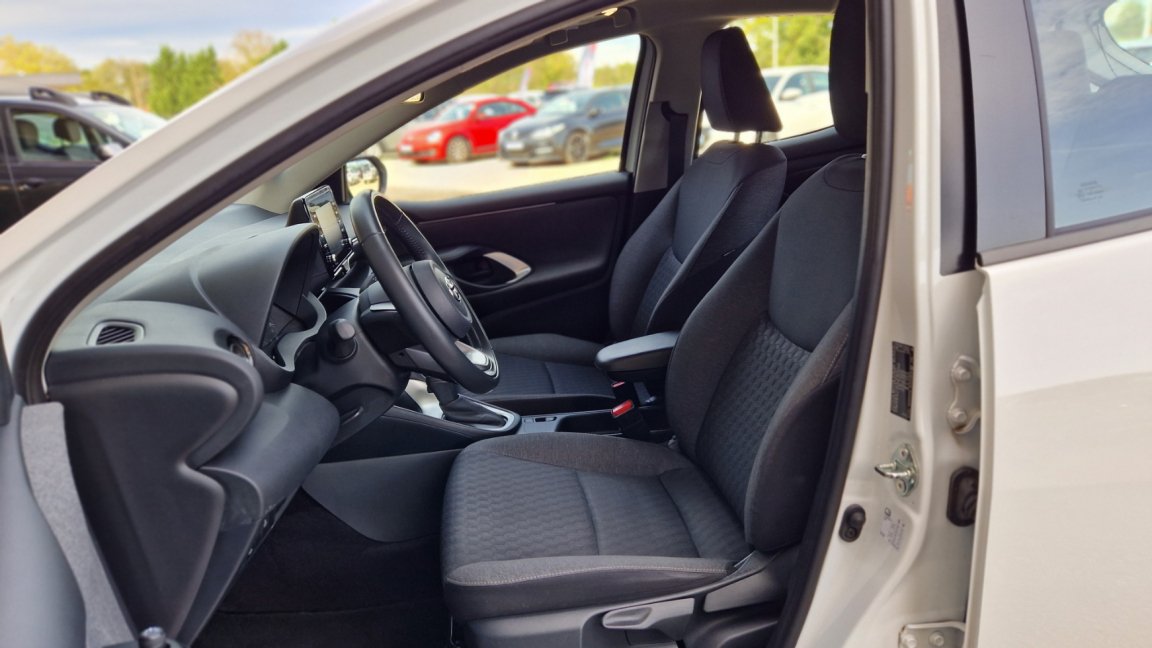Toyota Yaris - Photo 18