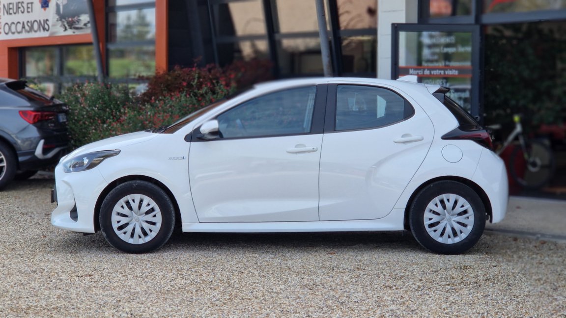 Toyota Yaris - Photo 2