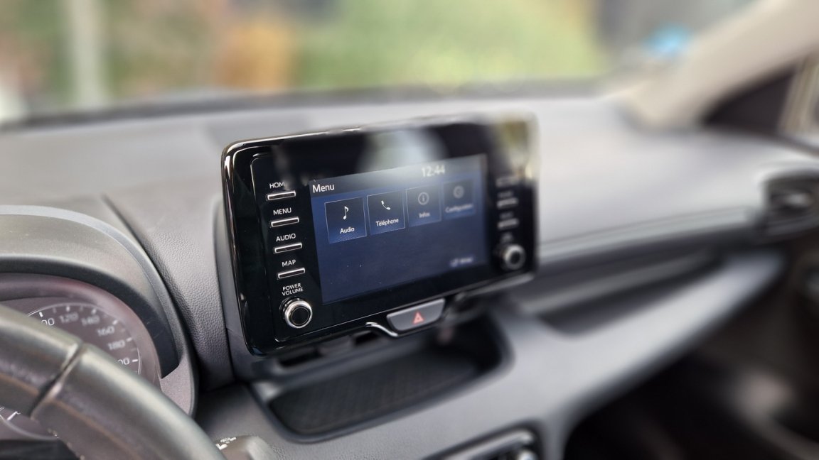 Toyota Yaris - Photo 9