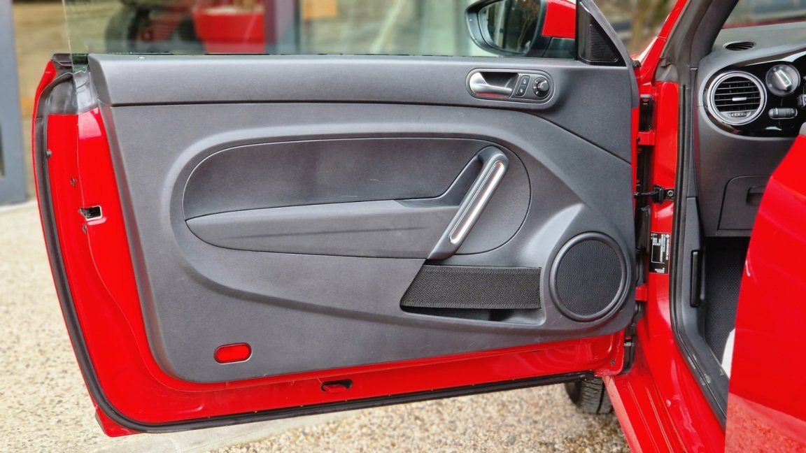 Volkswagen Beetle - Photo 21