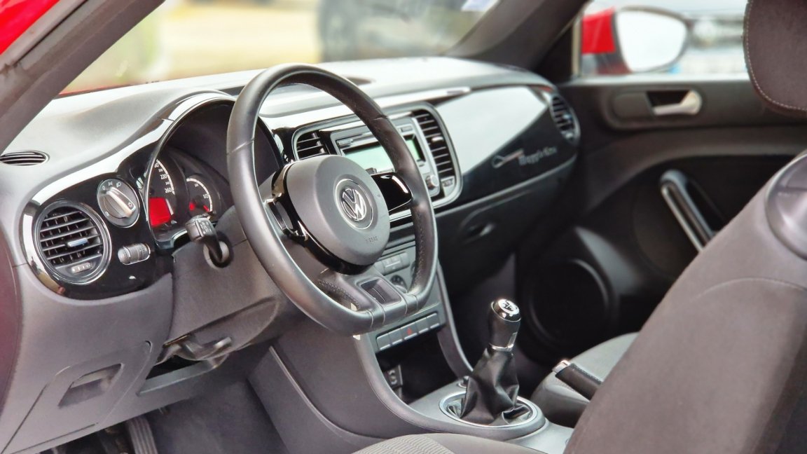 Volkswagen Beetle - Photo 24