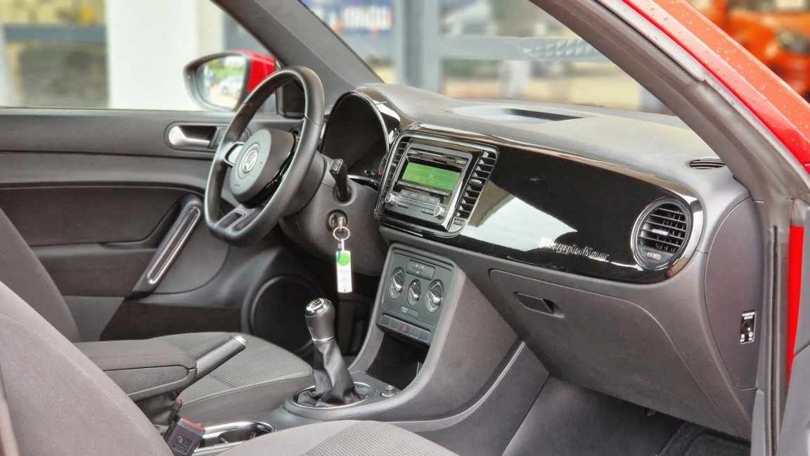 Volkswagen Beetle - Photo 46