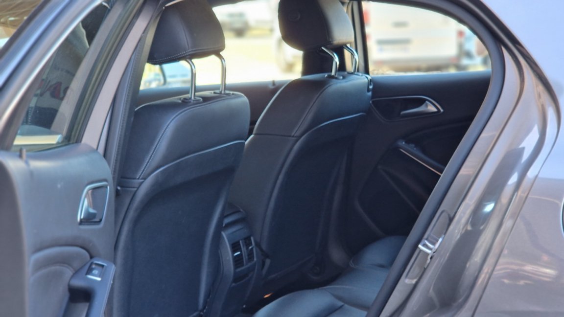 Mercedes Gla - Photo 24